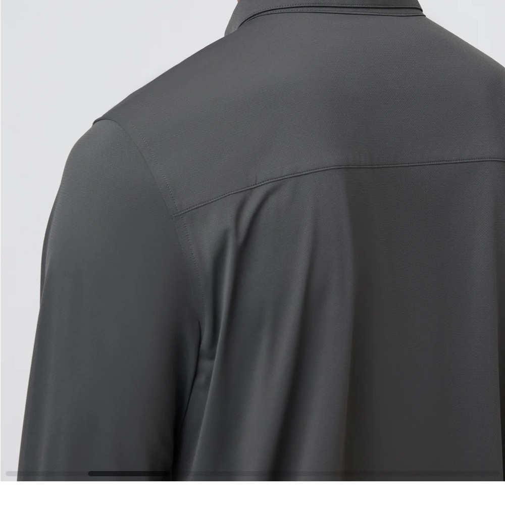 Vuori Men's Bridge Button Up Performance L Stretch Use measurements for fit.